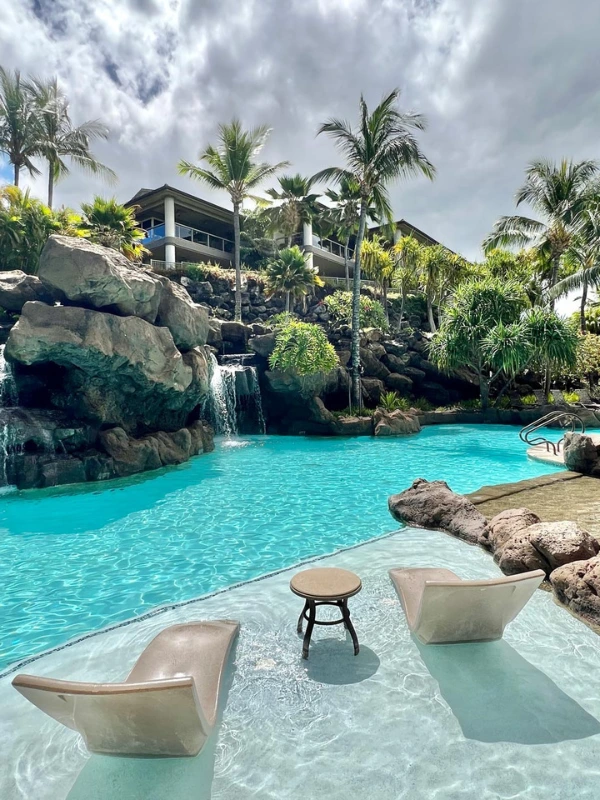 luxurious places to stay maui